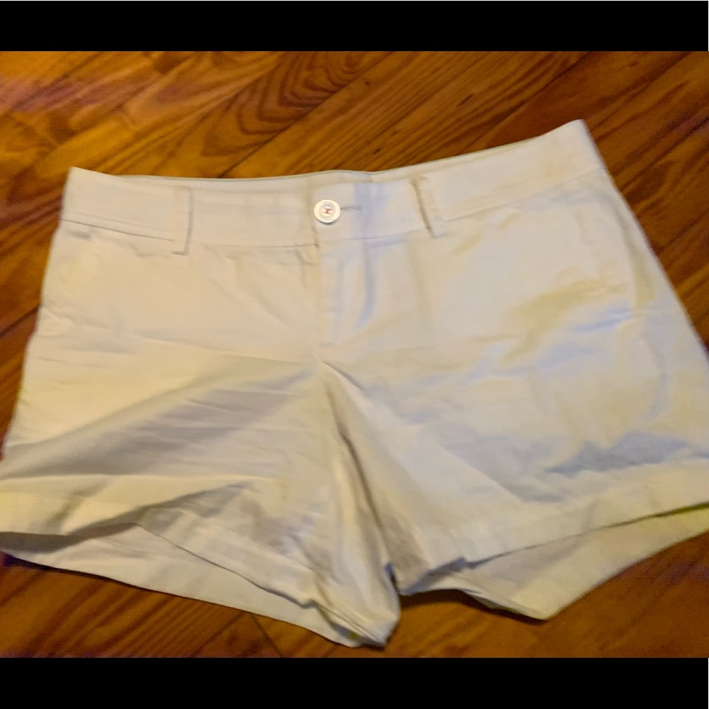 Lilly Pulitzer white shorts
